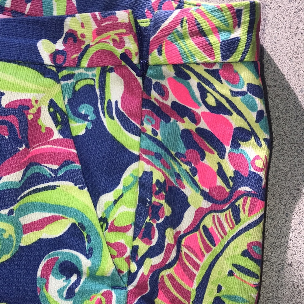 Shorts - Picture 7 of 9